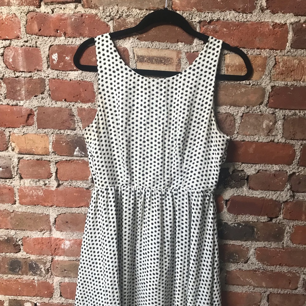 Size M Need Supply Co Dress